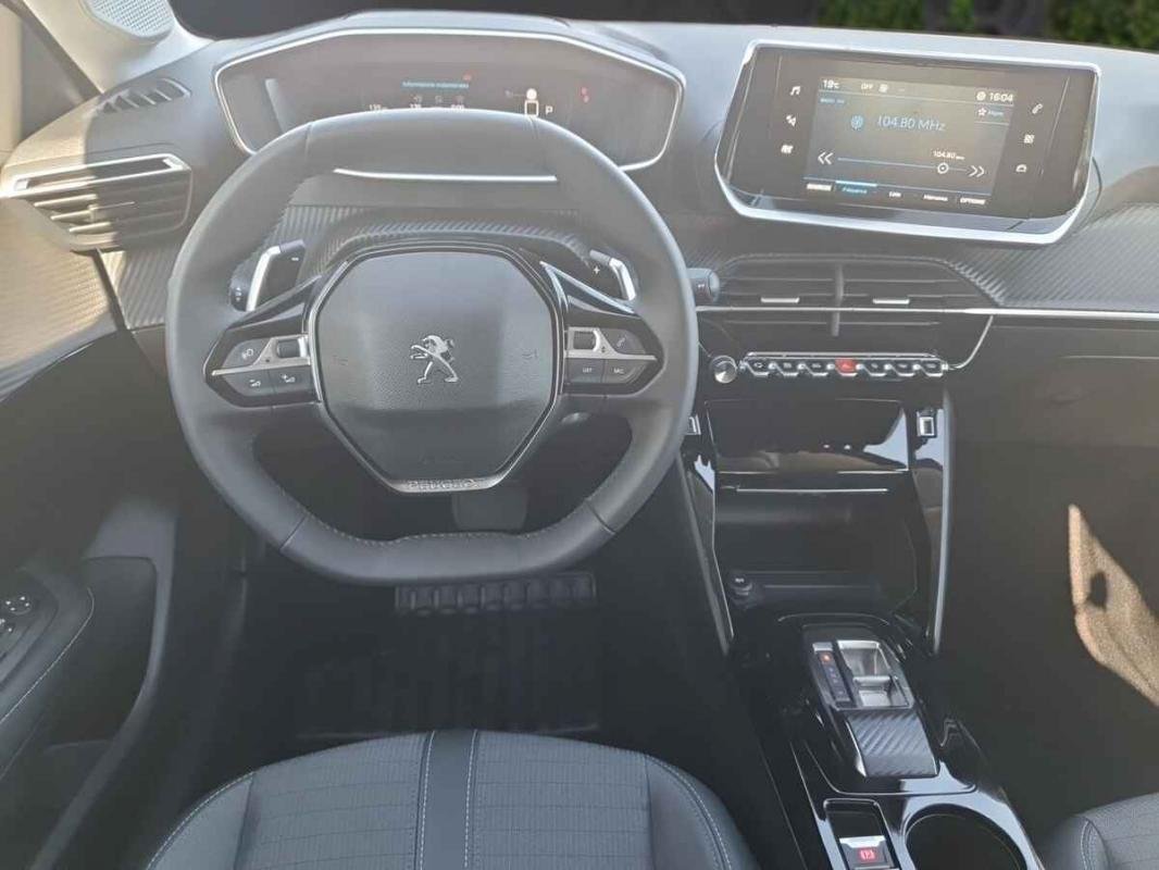 Peugeot 208 - Photo 8
