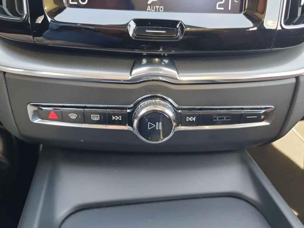 Volvo XC60 - Photo 11