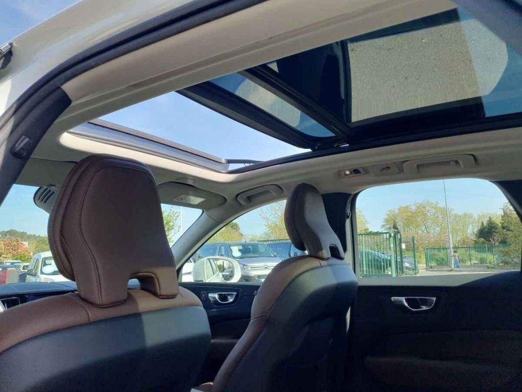 Volvo XC60 - Photo 14