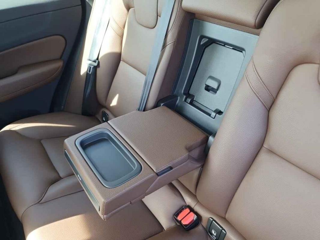 Volvo XC60 - Photo 20