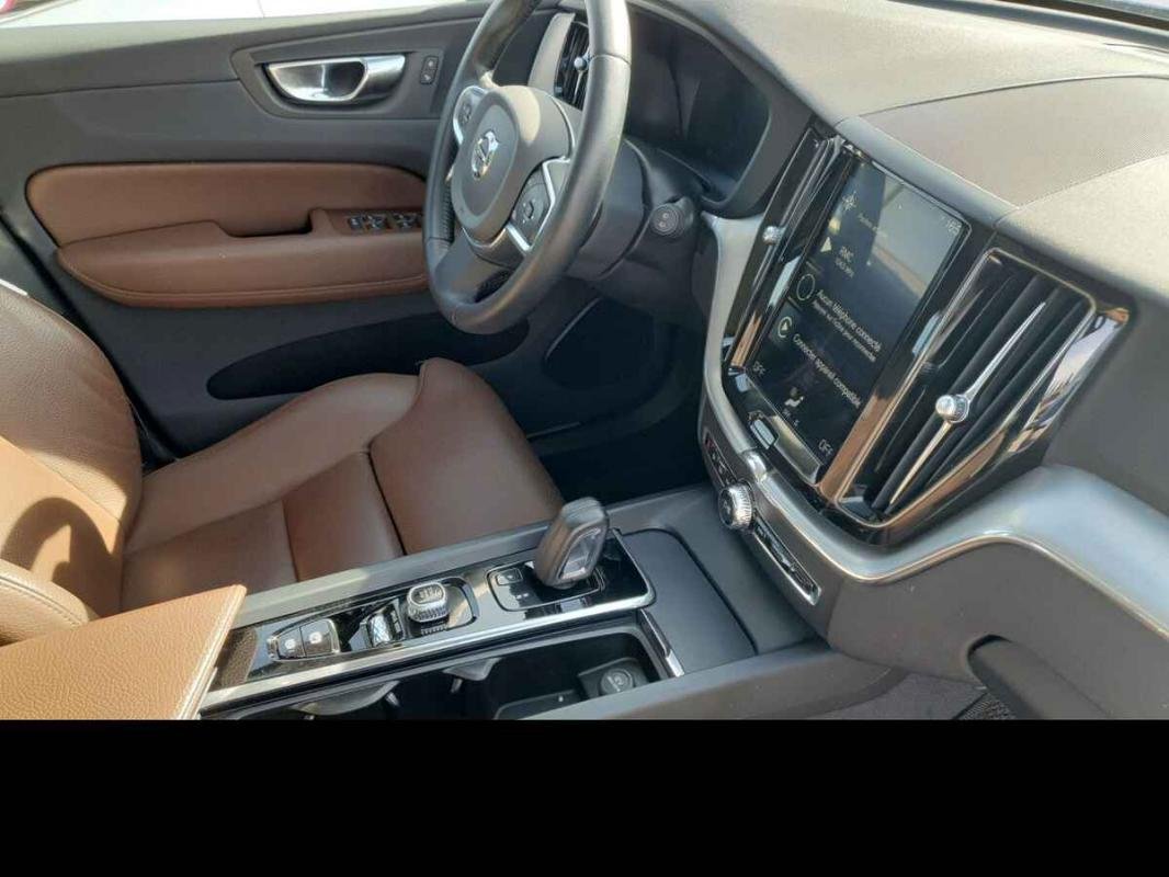 Volvo XC60 - Photo 24