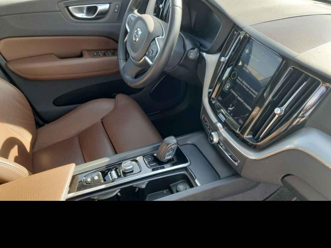 Volvo XC60 - Photo 25