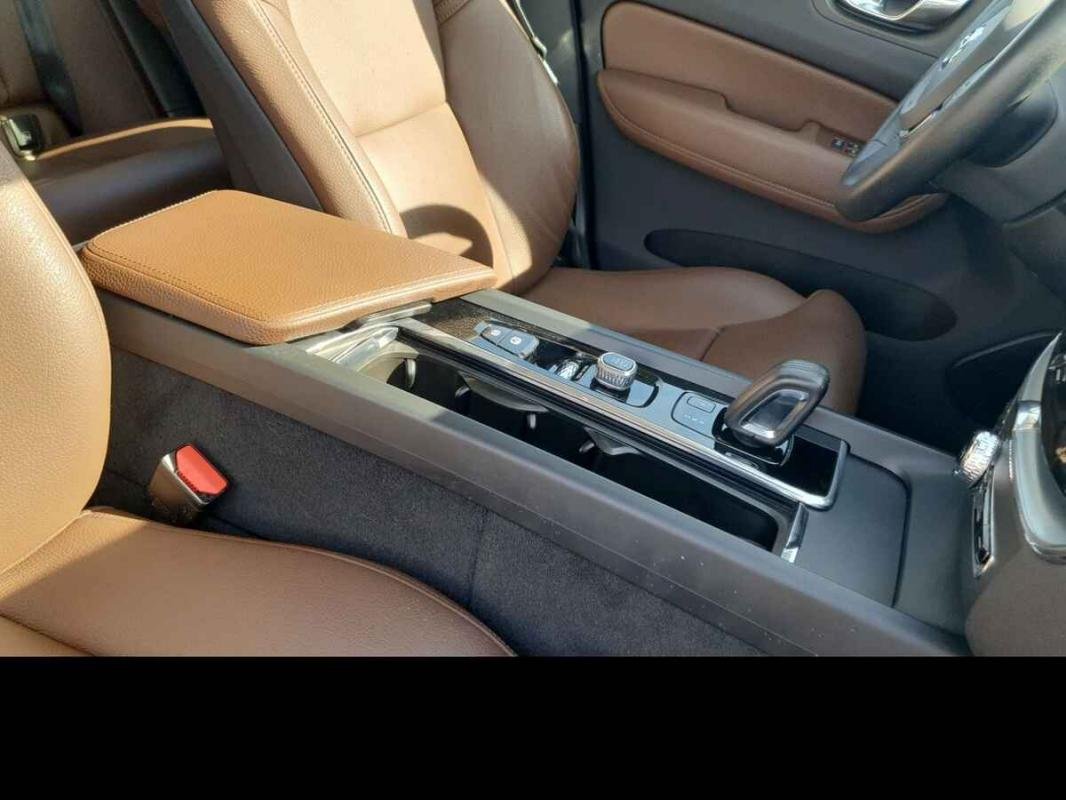 Volvo XC60 - Photo 27