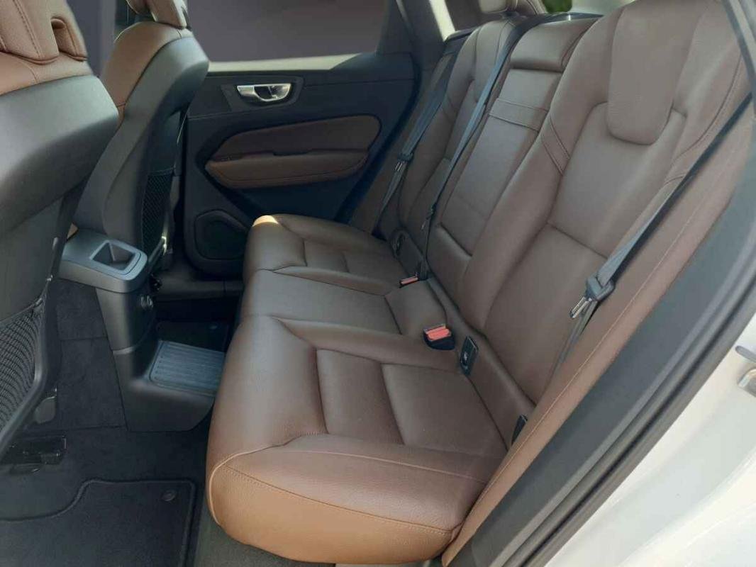 Volvo XC60 - Photo 7