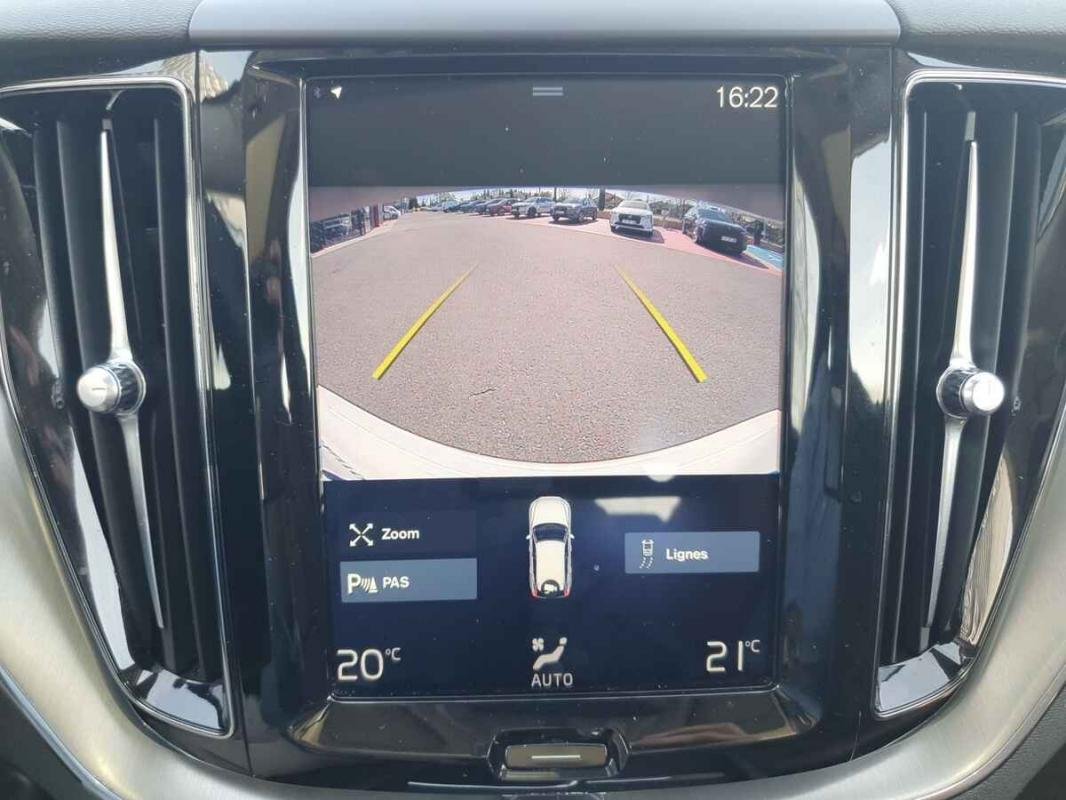 Volvo XC60 - Photo 10