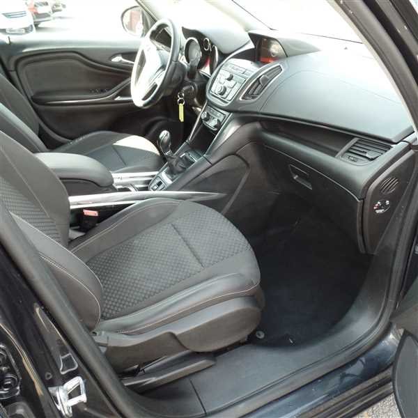 Opel Zafira Tourer - Photo 15