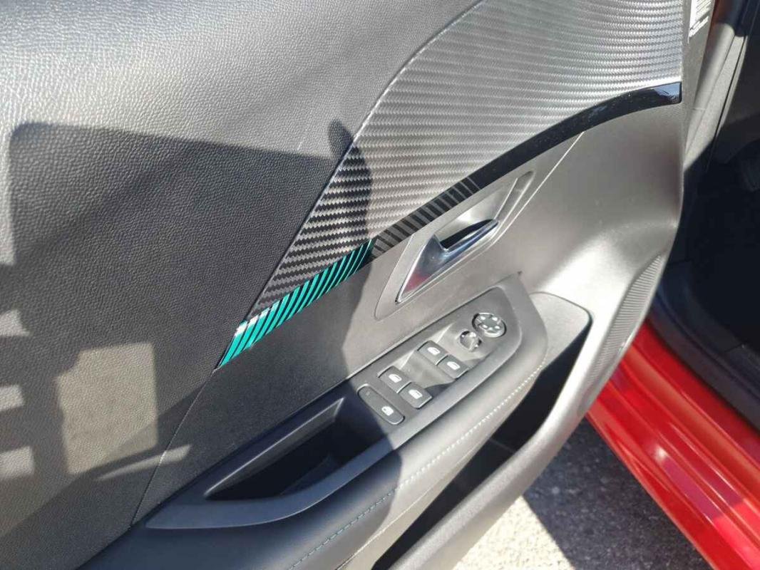 Peugeot 208 - Photo 26