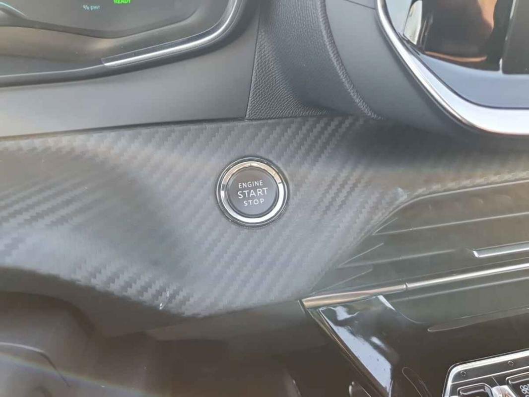 Peugeot 208 - Photo 19