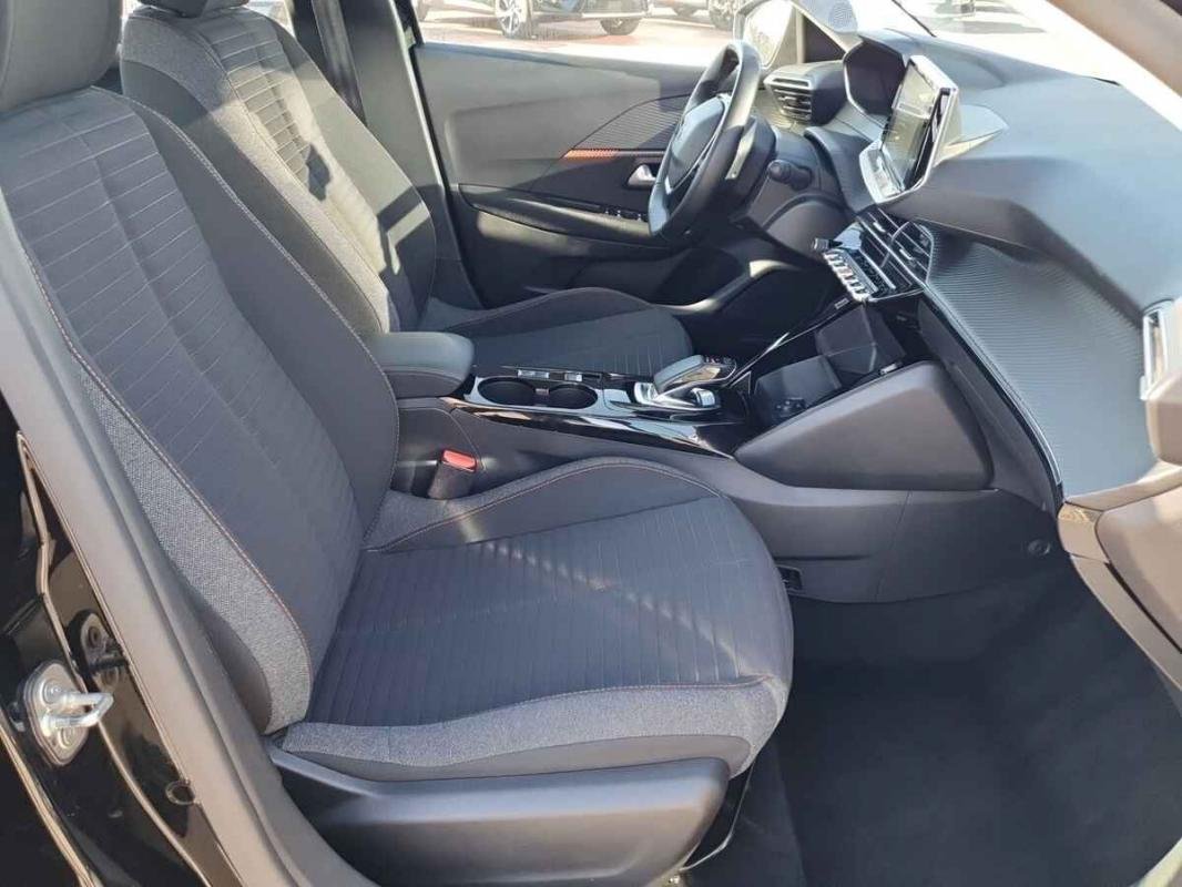 Peugeot 208 - Photo 21