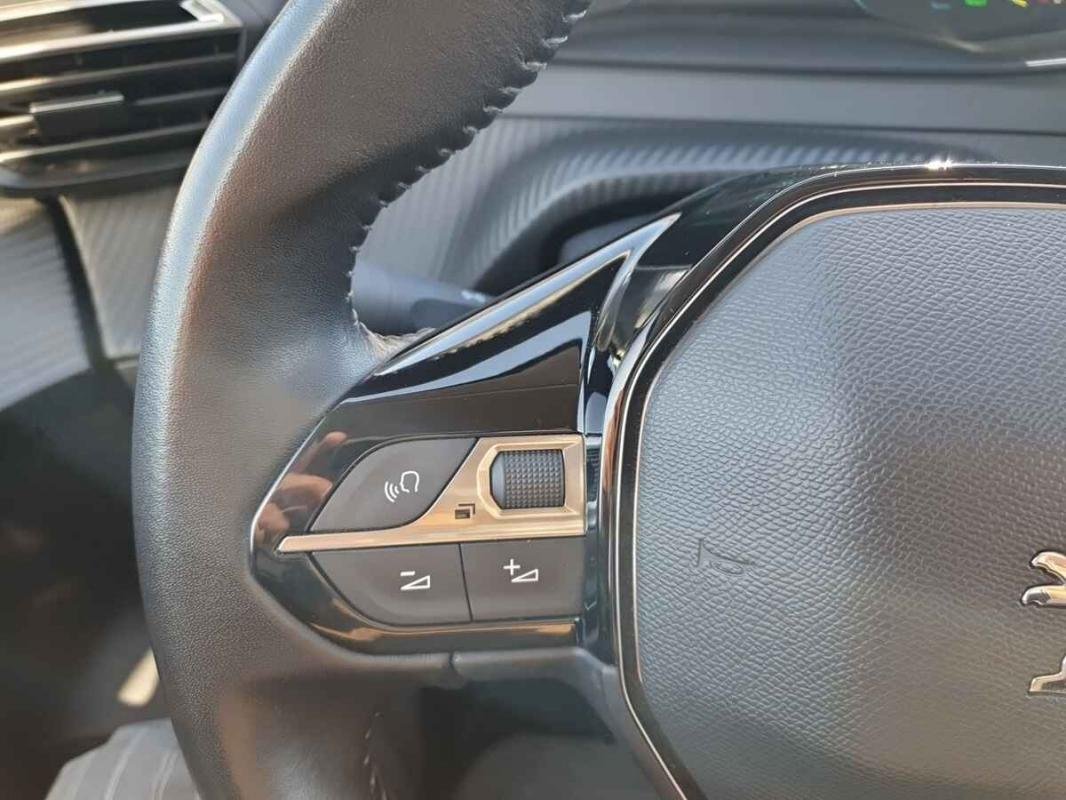 Peugeot 208 - Photo 9