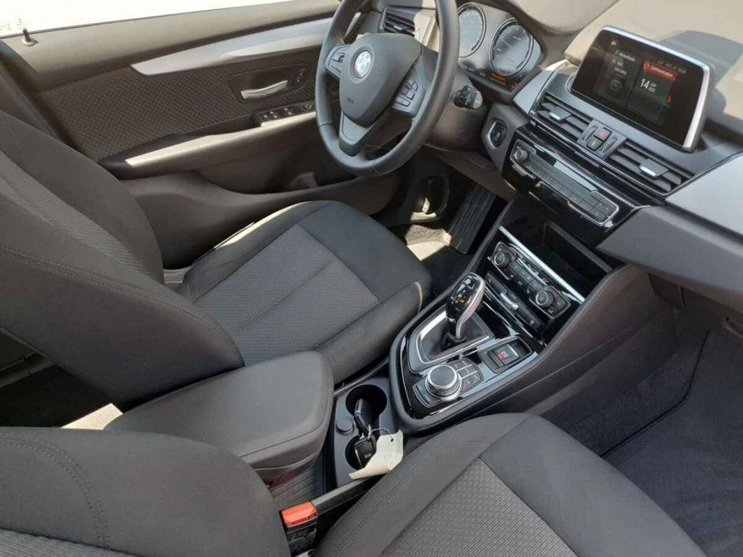 BMW Serie 2 - Photo 6