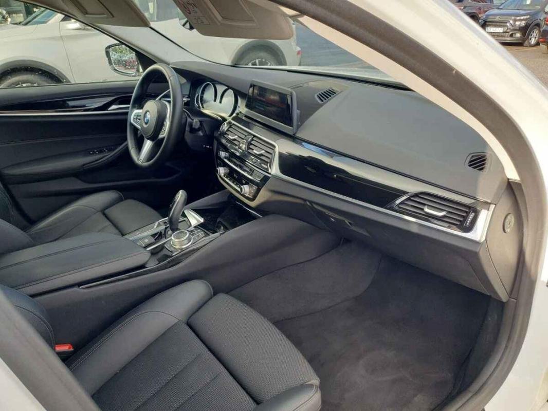 BMW Série 5 - Photo 24