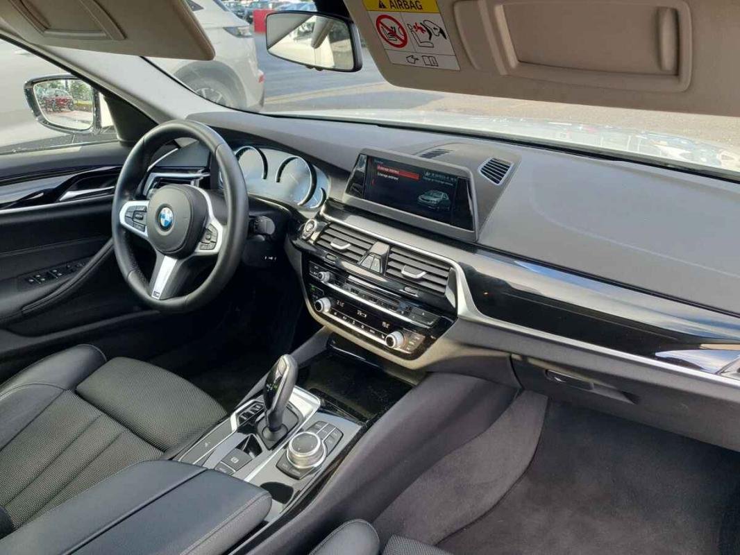 BMW Série 5 - Photo 25