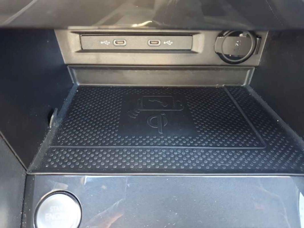 Volkswagen Tiguan - Photo 28