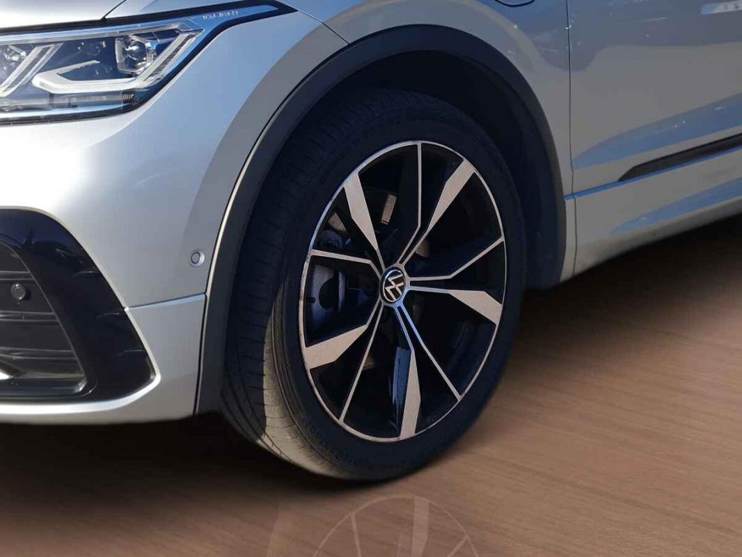 Volkswagen Tiguan - Photo 34
