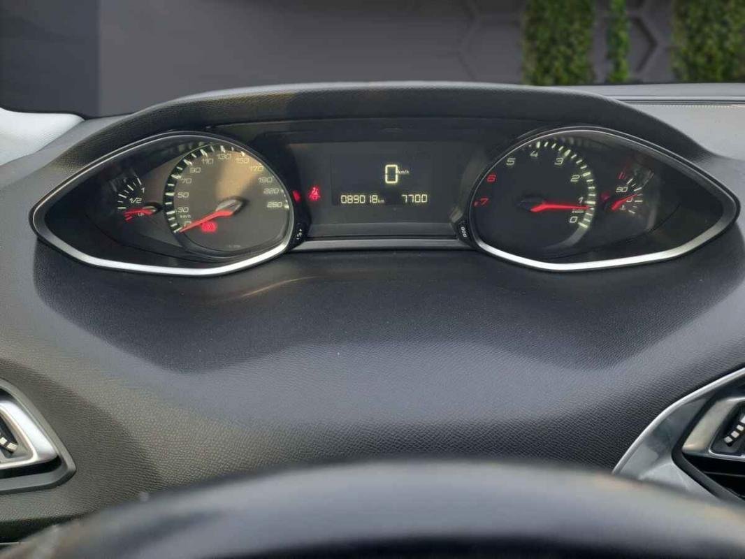 Peugeot 308 - Photo 17