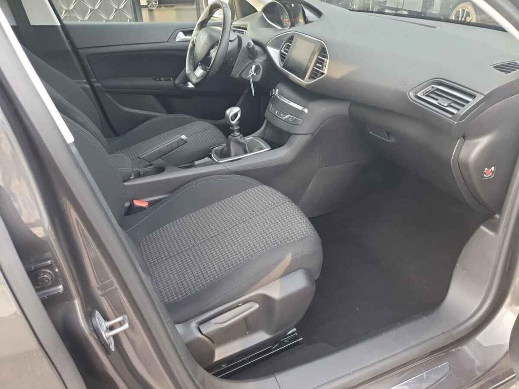 Peugeot 308 - Photo 23