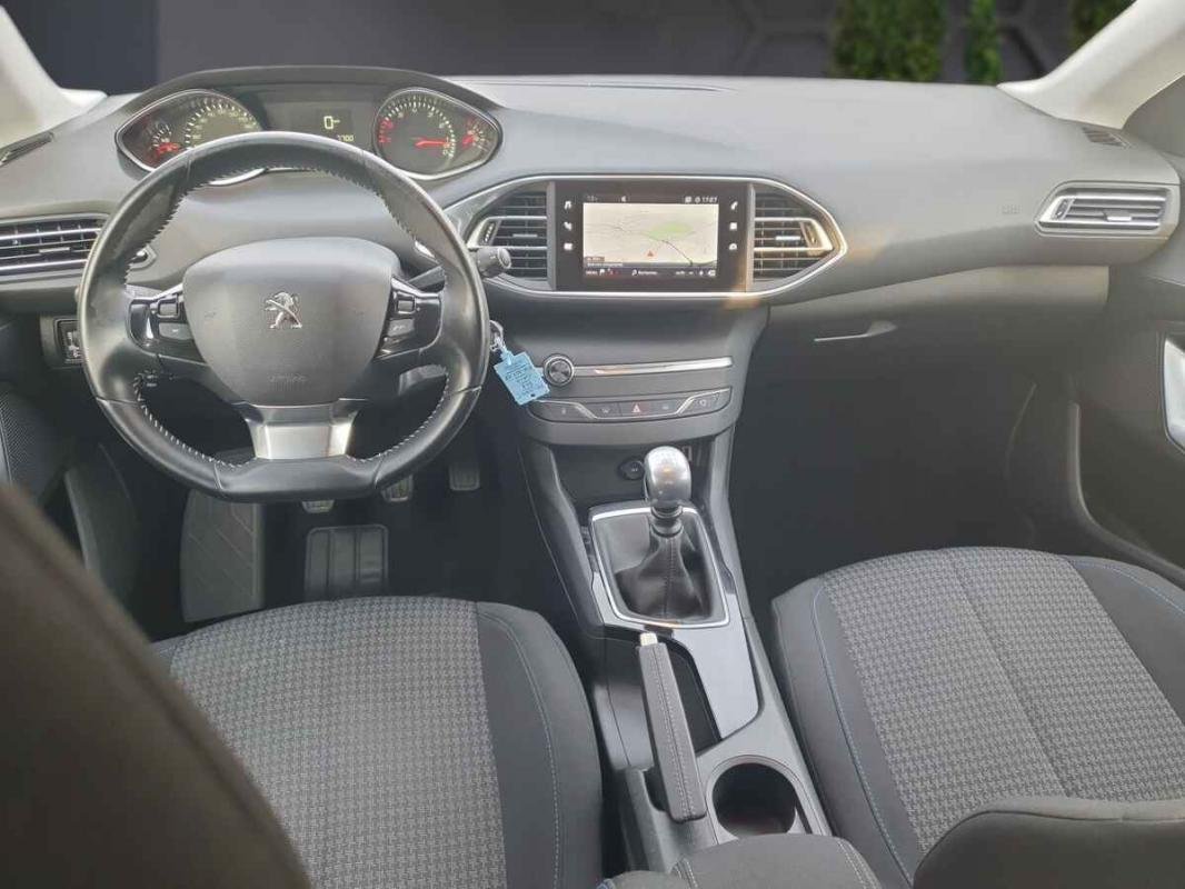 Peugeot 308 - Photo 6