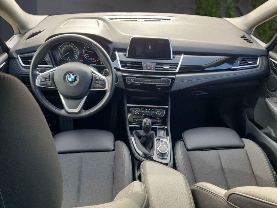 BMW Serie 2 - Photo 6