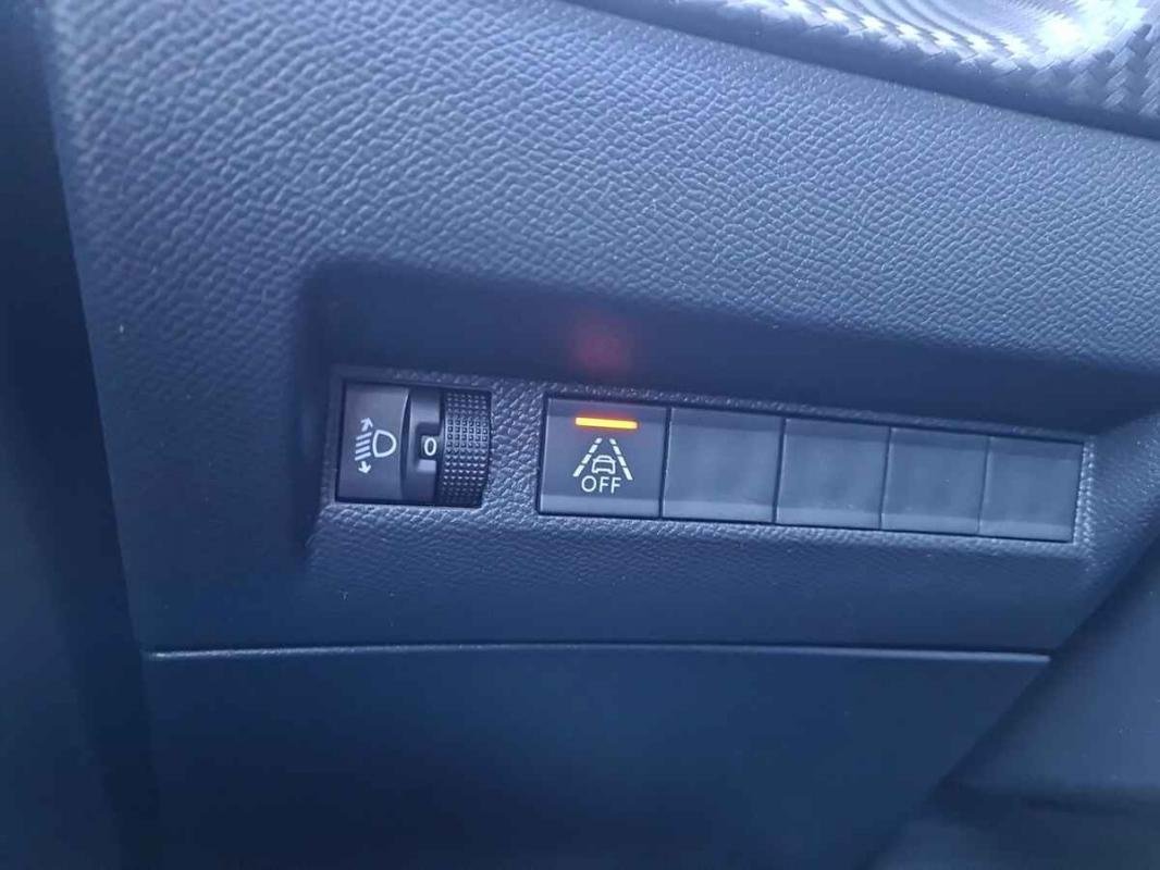 Peugeot 208 - Photo 23