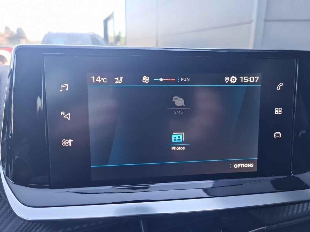 Peugeot 208 - Photo 27