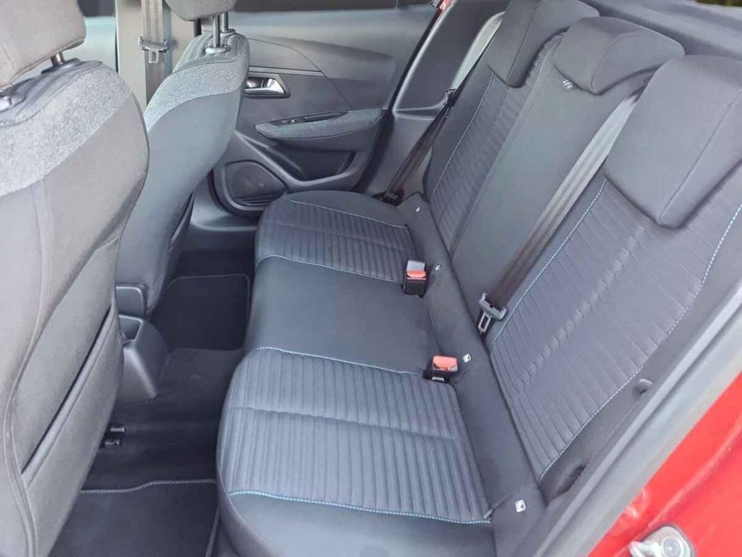 Peugeot 208 - Photo 8