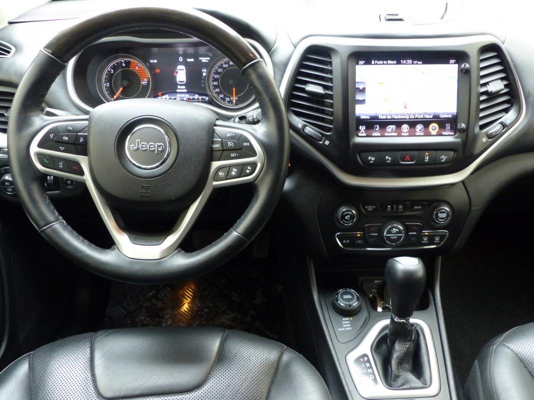 Jeep Cherokee - Photo 11