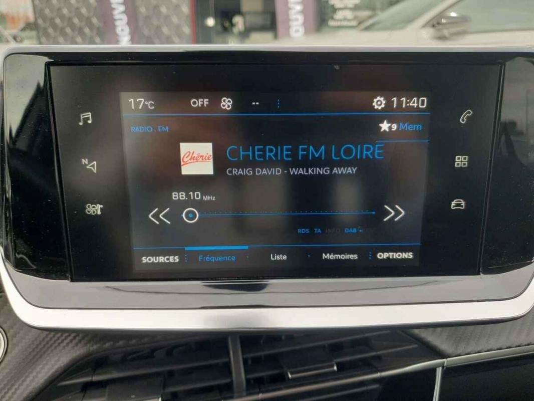 Peugeot 208 - Photo 11