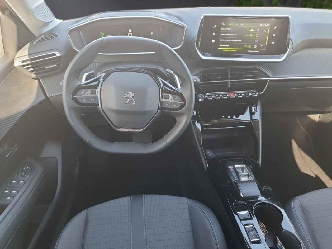 Peugeot 208 - Photo 8