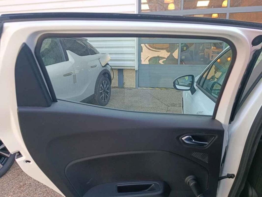Renault Clio - Photo 31