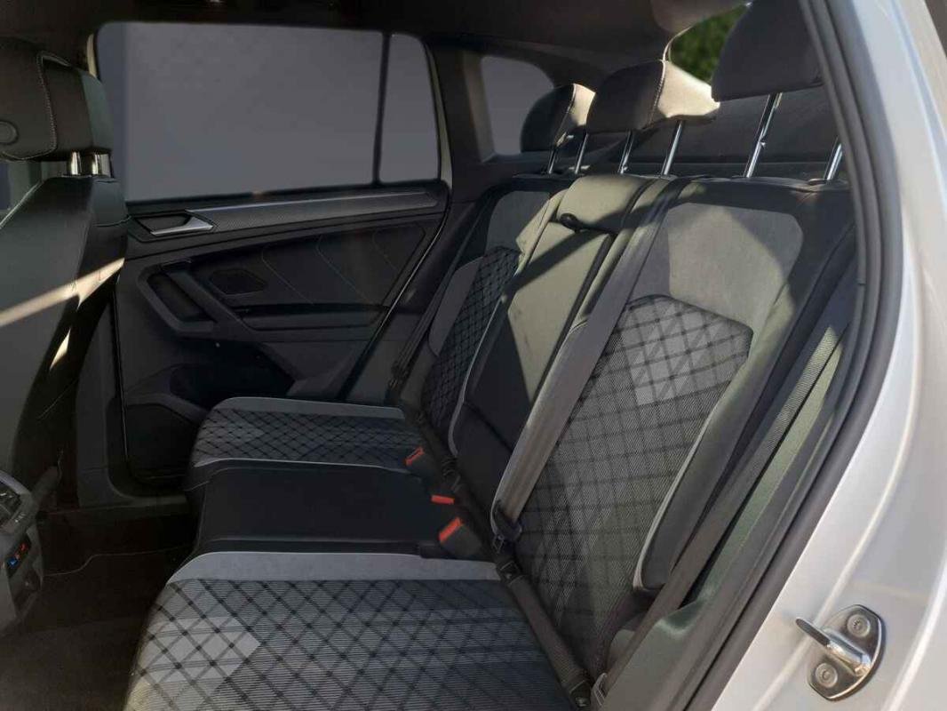 Volkswagen Tiguan - Photo 8