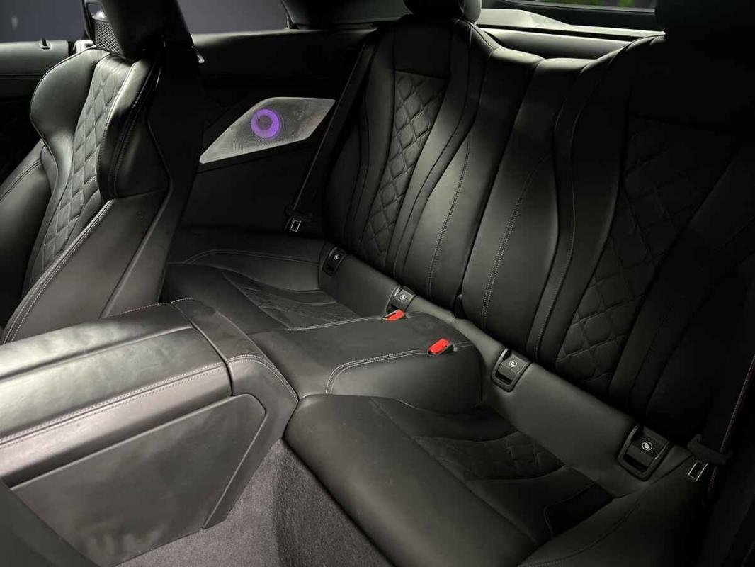 BMW M8 - Photo 8