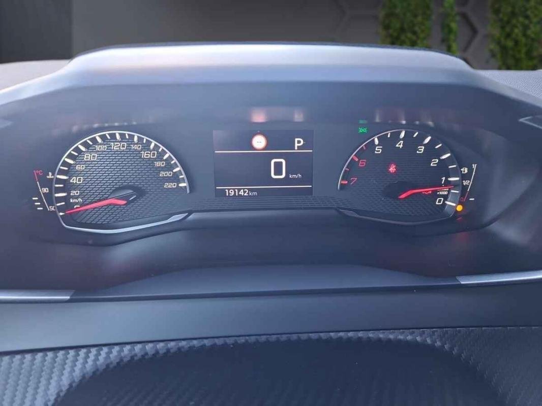 Peugeot 208 - Photo 14
