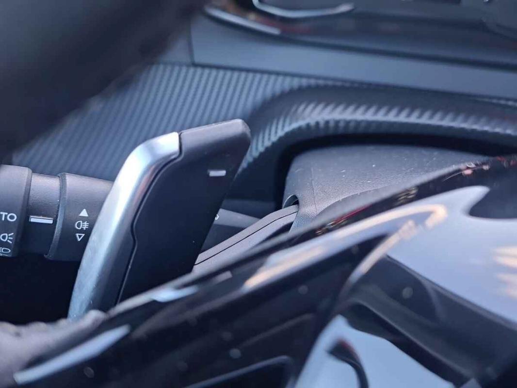 Peugeot 208 - Photo 17