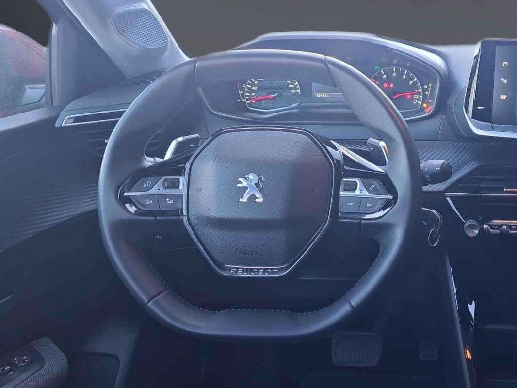 Peugeot 208 - Photo 9