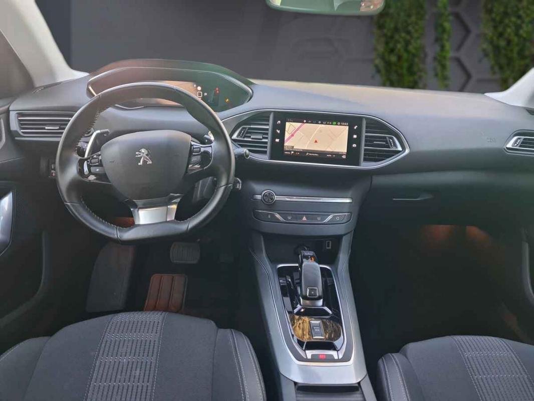 Peugeot 308 - Photo 6