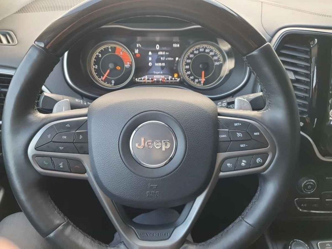 Jeep Cherokee - Photo 24