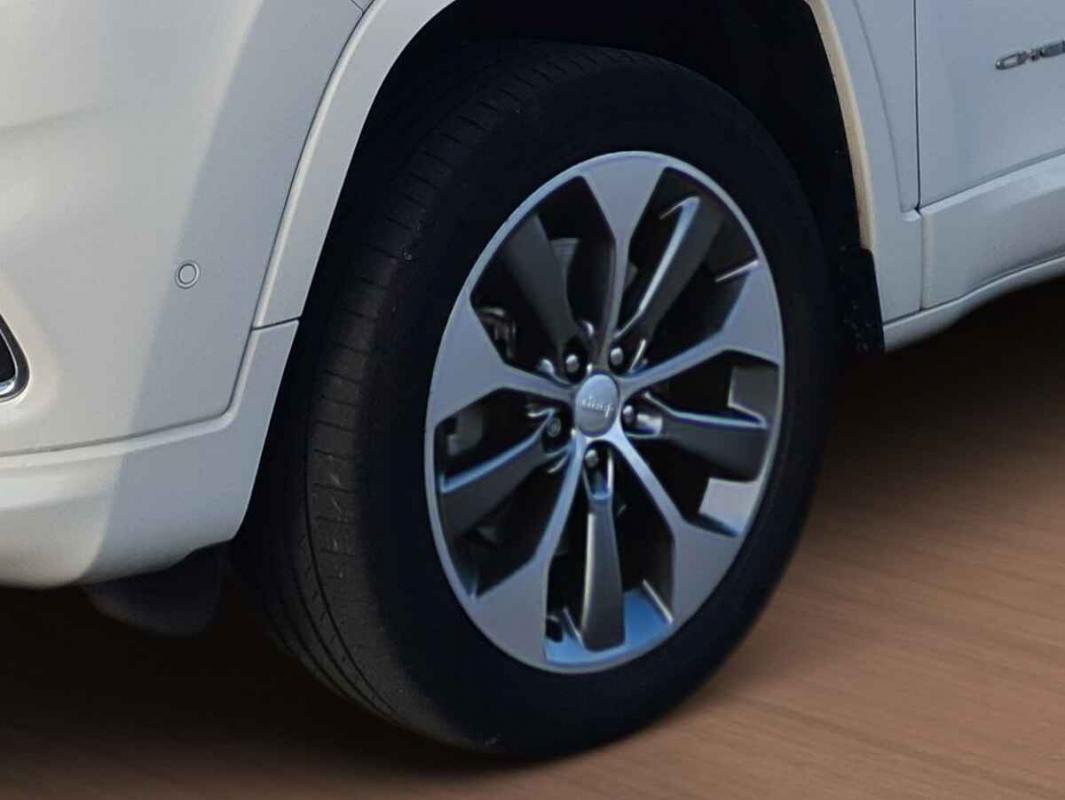 Jeep Cherokee - Photo 31