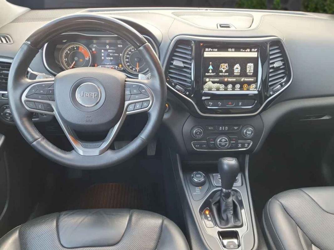 Jeep Cherokee - Photo 8
