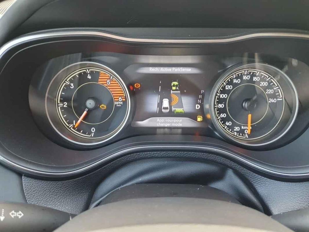 Jeep Cherokee - Photo 9