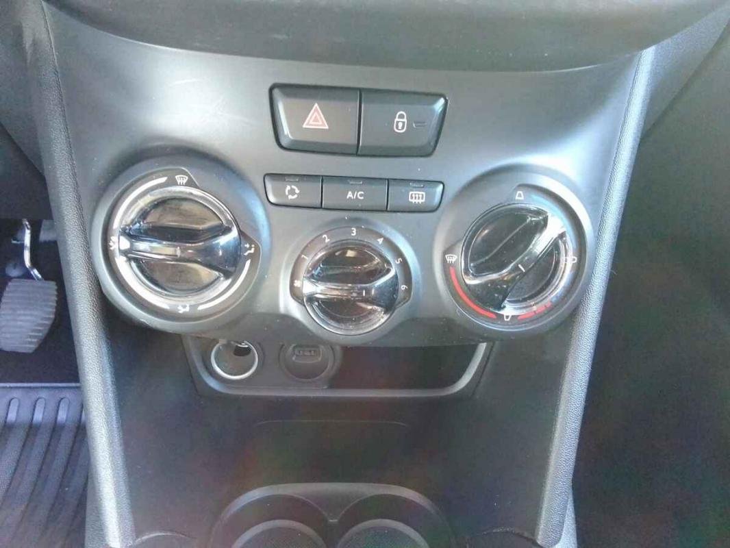 Peugeot 208 - Photo 13