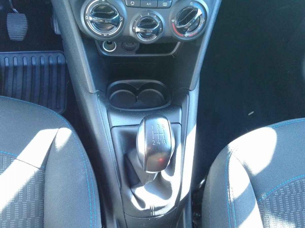 Peugeot 208 - Photo 14