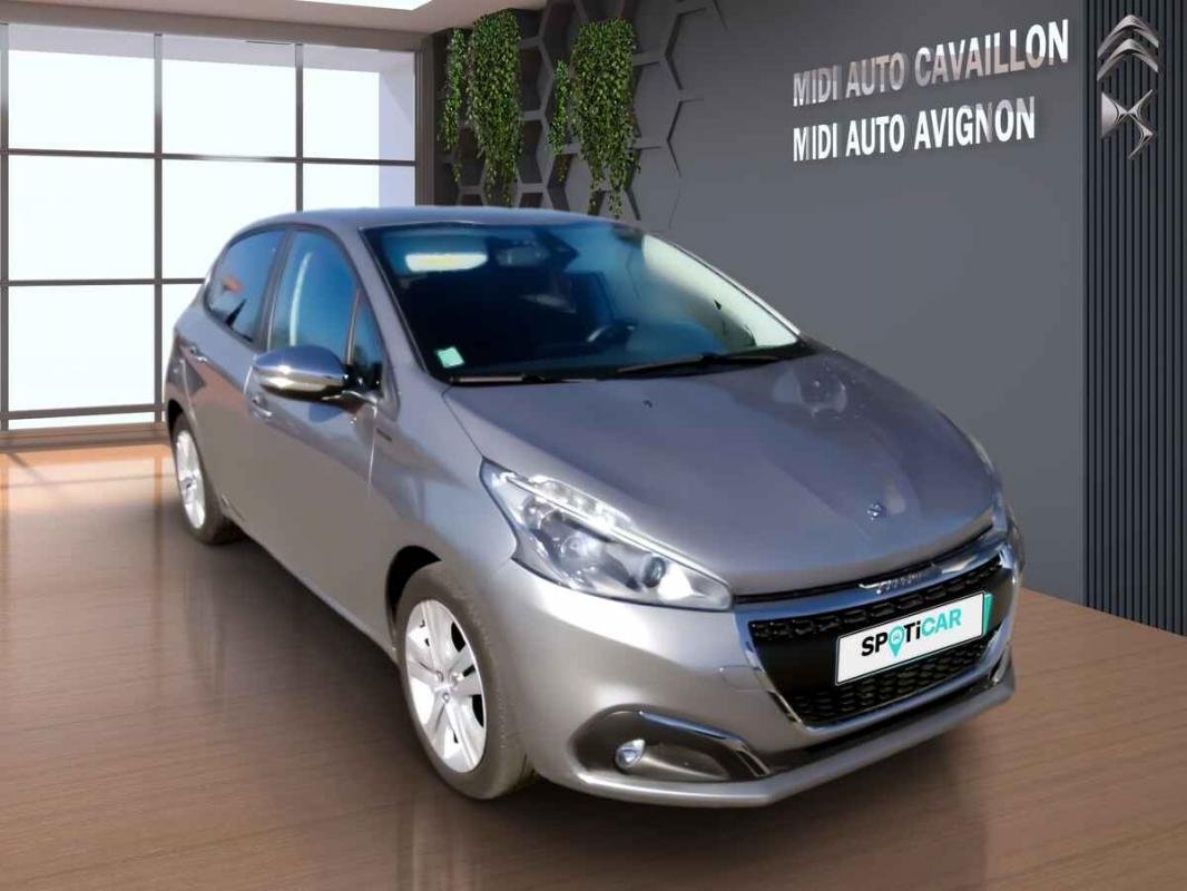 Peugeot 208 - Photo 2