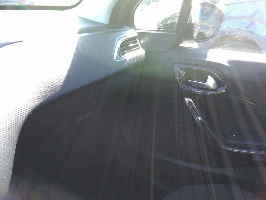 Peugeot 208 - Photo 22