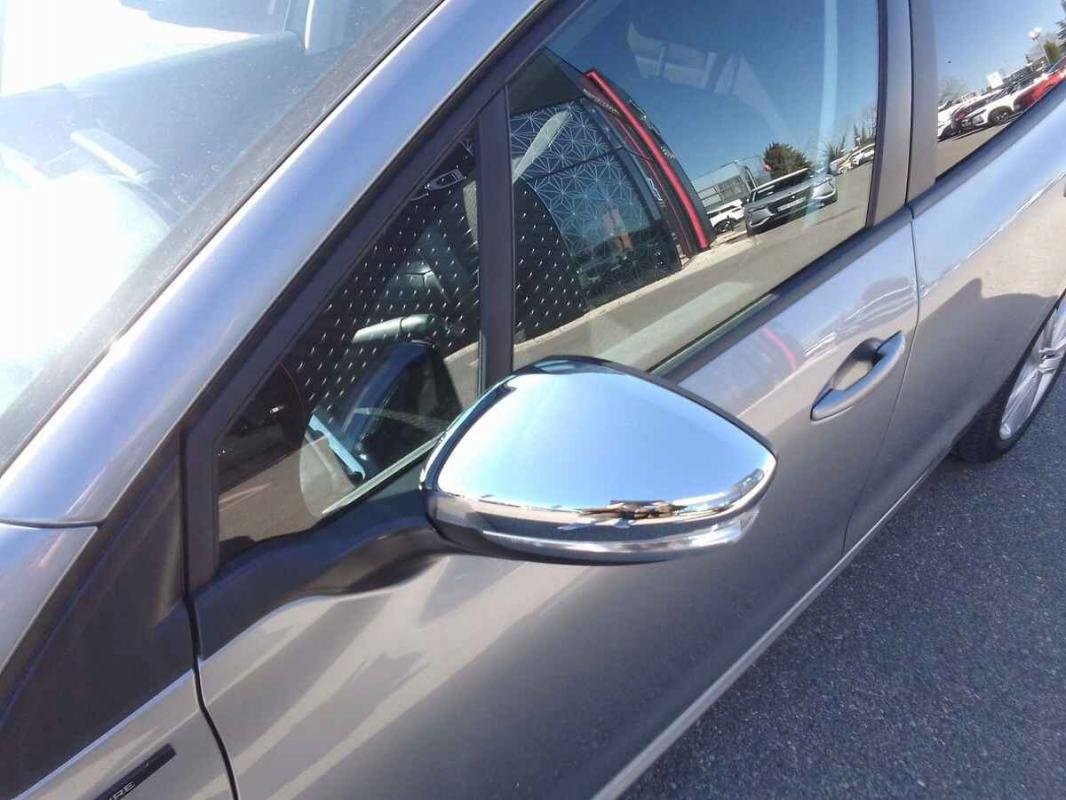 Peugeot 208 - Photo 25