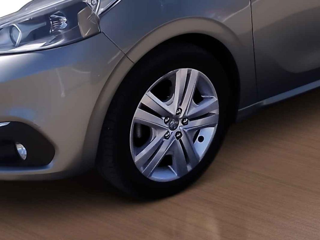 Peugeot 208 - Photo 28