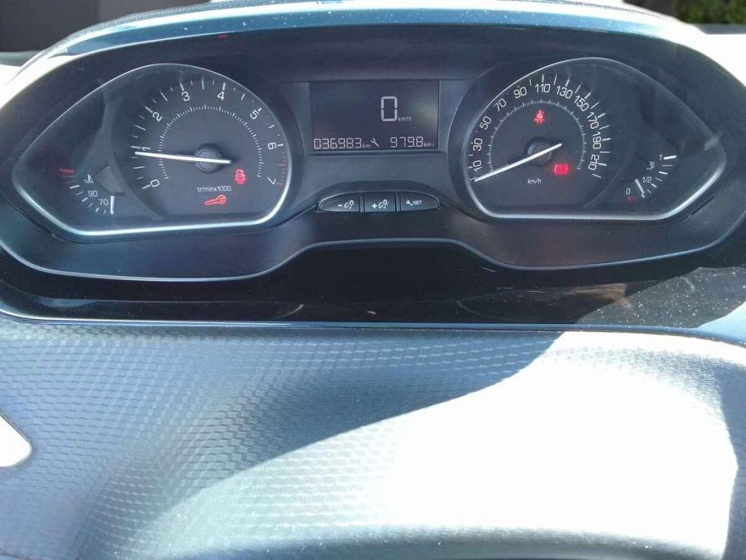 Peugeot 208 - Photo 10