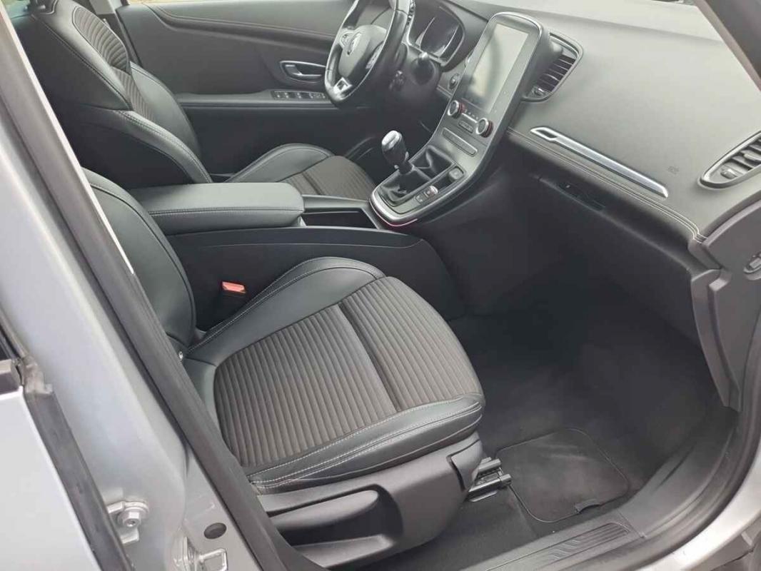 Renault Grand Scénic - Photo 24