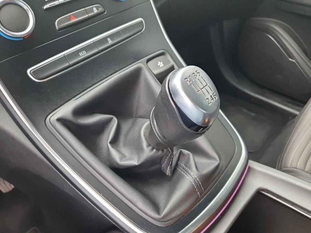 Renault Grand Scénic - Photo 15