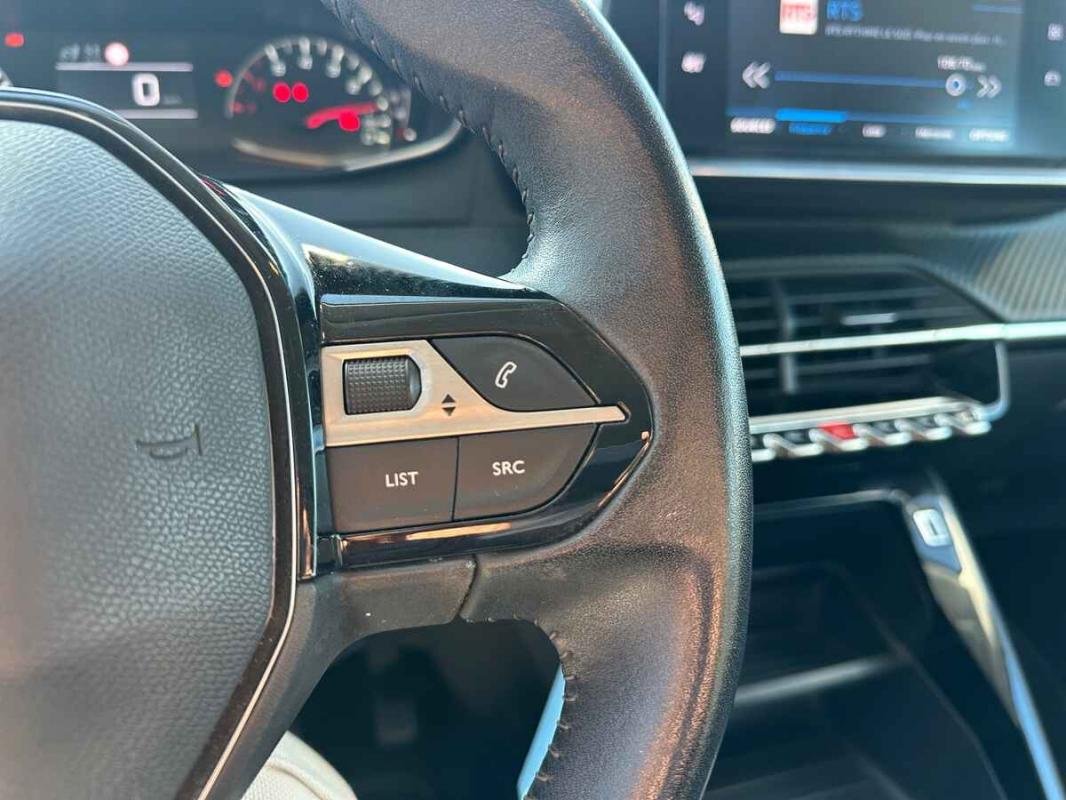 Peugeot 208 - Photo 16